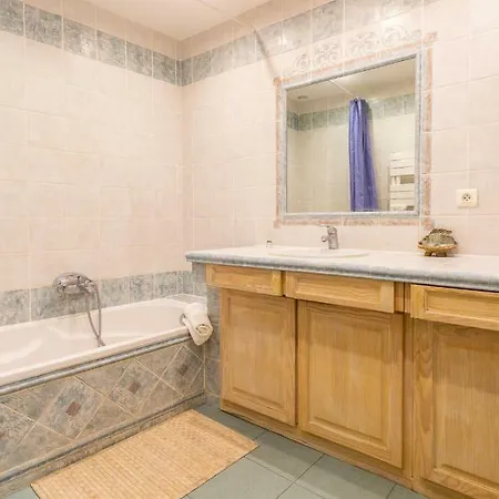 Charming Town House Between The Ramparts Of The Old Town Of *